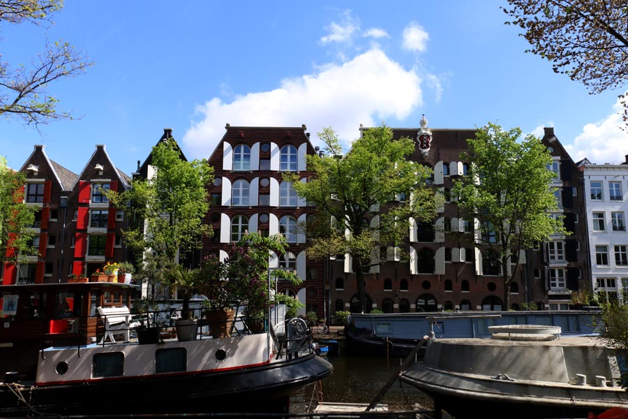 houses-canal-expats